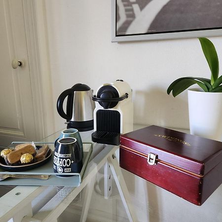 La Fee Des Eaux Bed & Breakfast Vernaison Exterior photo