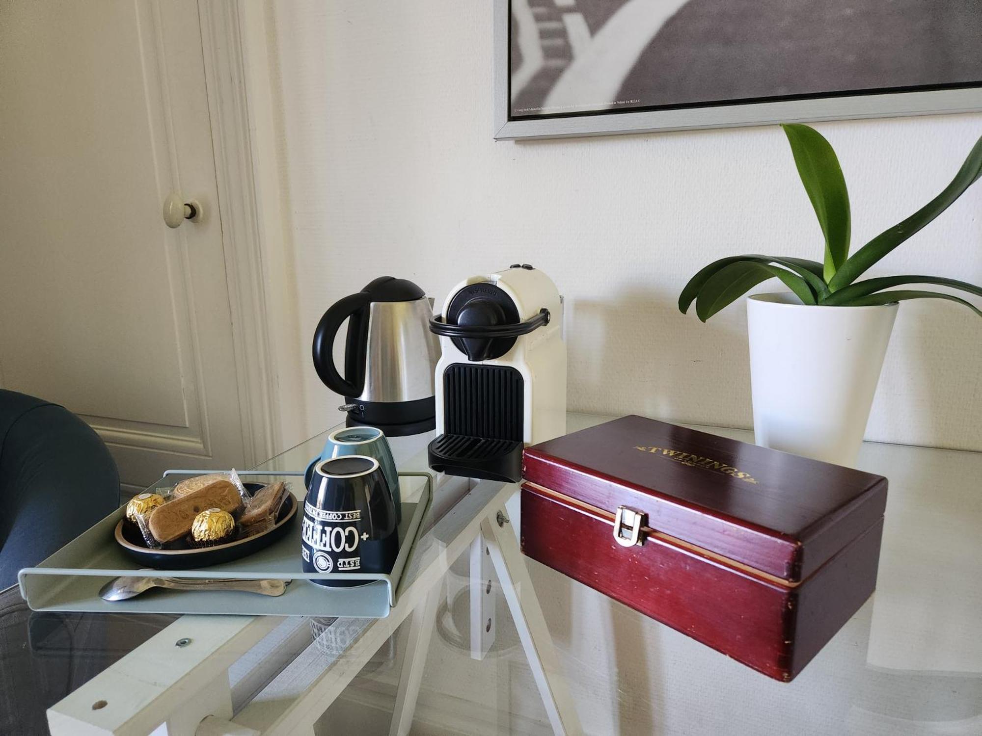 La Fee Des Eaux Bed & Breakfast Vernaison Exterior photo